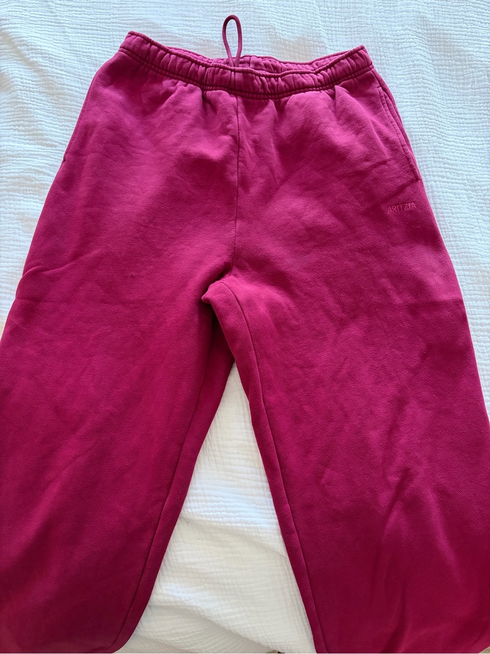 Arirzia women’s megafit joggers juicy rose